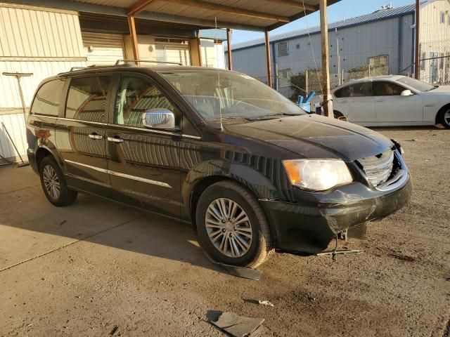 2014 Chrysler Town & Country Touring L