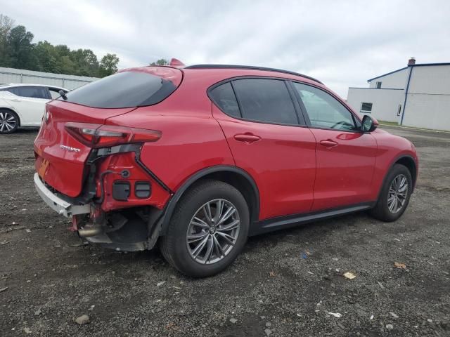 2022 Alfa Romeo Stelvio