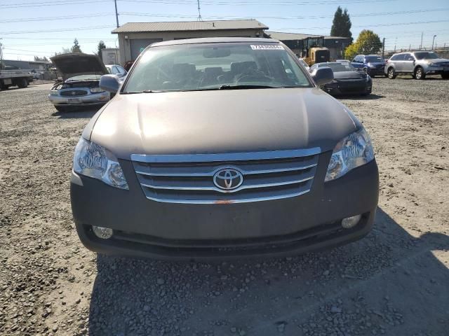 2005 Toyota Avalon XL