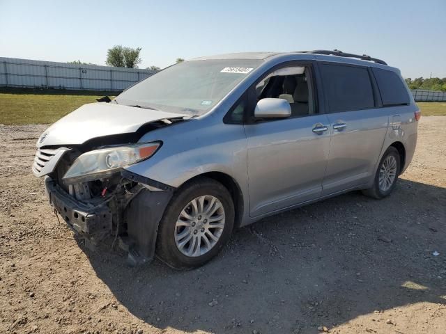 2017 Toyota Sienna XLE