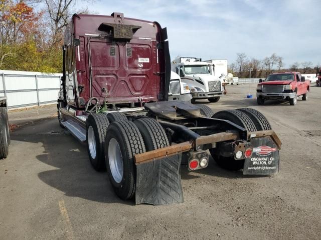 2013 Freightliner Cascadia 125