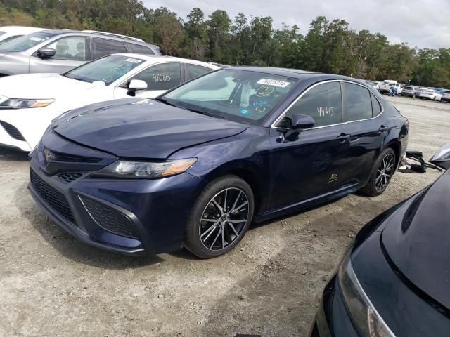 2022 Toyota Camry SE