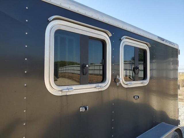 2014 Featherlite Mfg Inc Horse Trailer