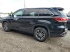 2017 Toyota Highlander SE