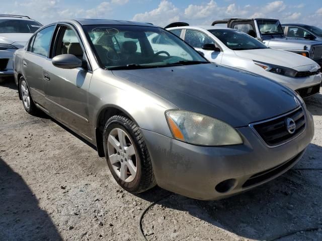 2002 Nissan Altima Base