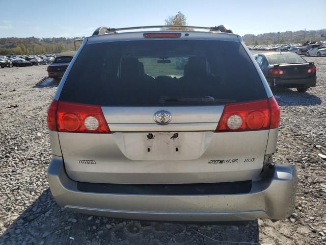 2010 Toyota Sienna XLE