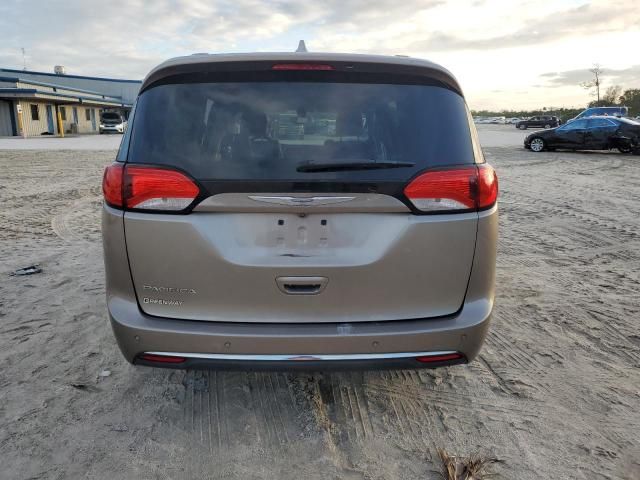 2017 Chrysler Pacifica Touring L Plus