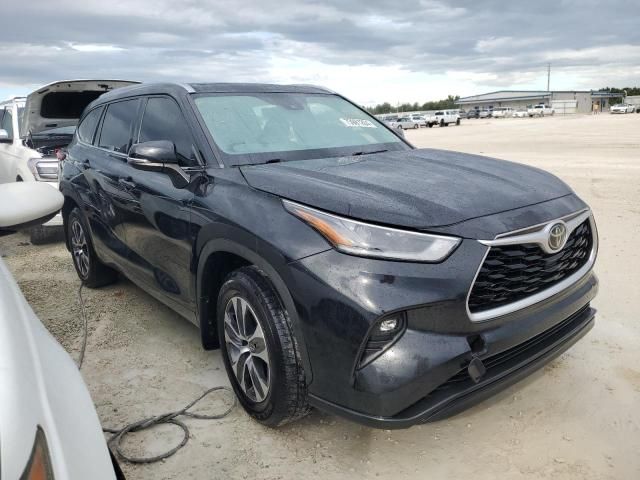 2021 Toyota Highlander XLE