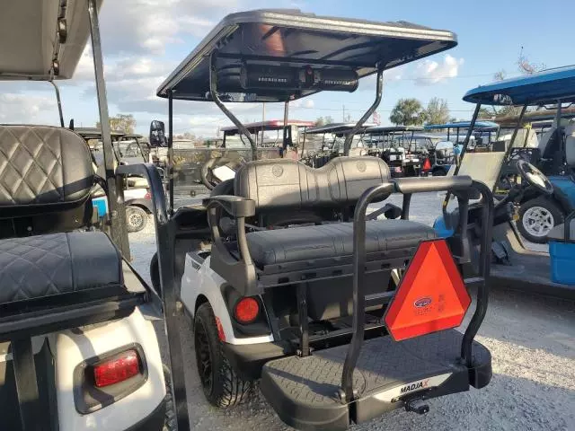 2024 Yamaha Golf Cart