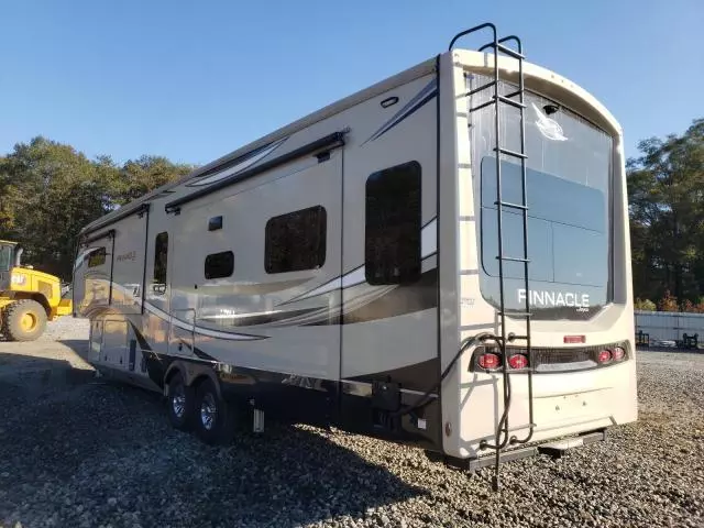 2023 Jayco Pinnacle