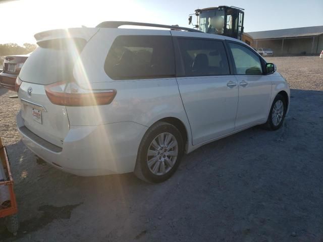 2017 Toyota Sienna XLE