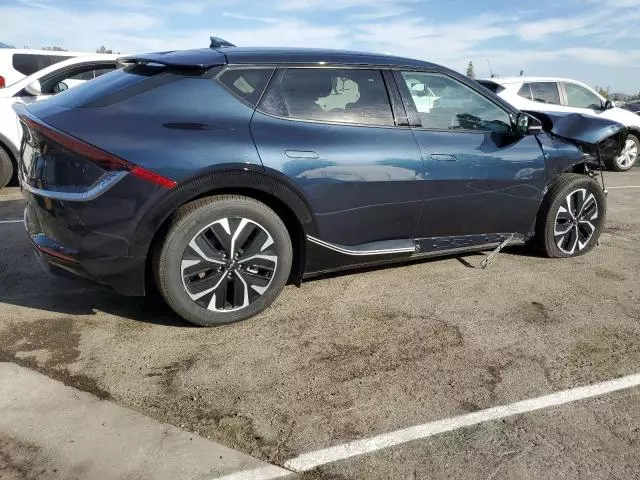 2023 KIA EV6 Light