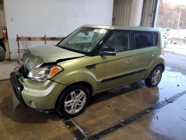 2010 KIA Soul +