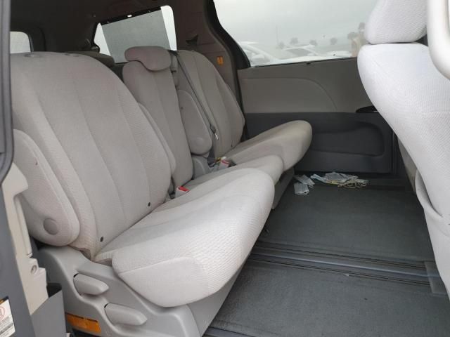 2012 Toyota Sienna LE