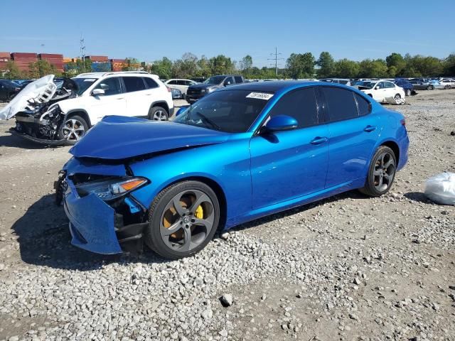 2017 Alfa Romeo Giulia Q4