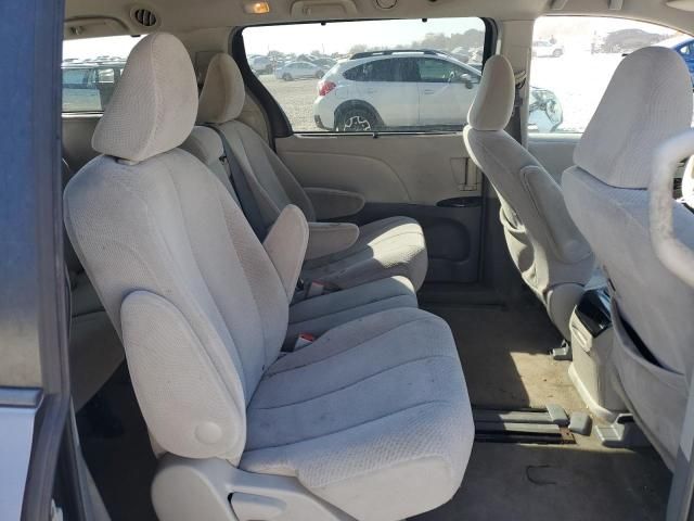 2012 Toyota Sienna LE