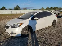 KIA Vehiculos salvage en venta: 2015 KIA Forte LX