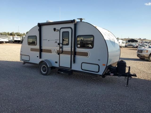 2017 Winnebago Camper