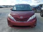 2014 Toyota Sienna XLE