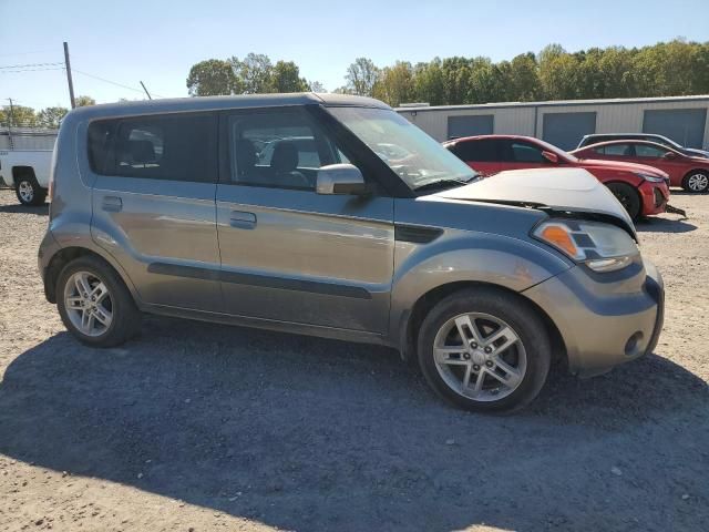 2010 KIA Soul +