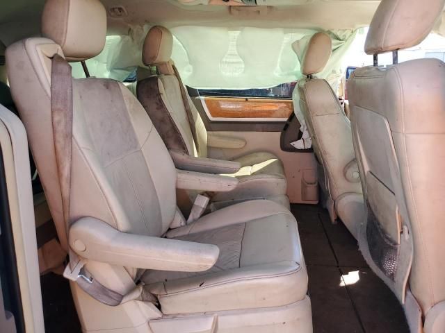 2008 Chrysler Town & Country Limited