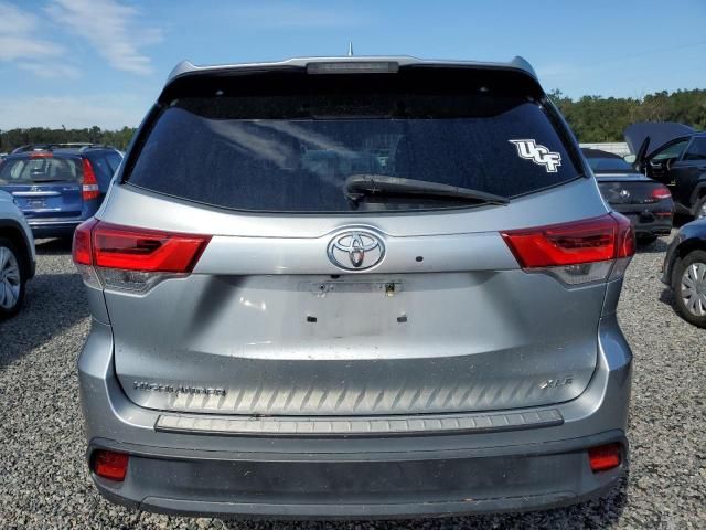 2017 Toyota Highlander SE