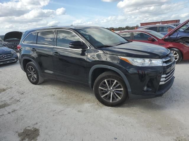 2018 Toyota Highlander SE