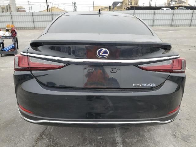 2022 Lexus ES 300H Base