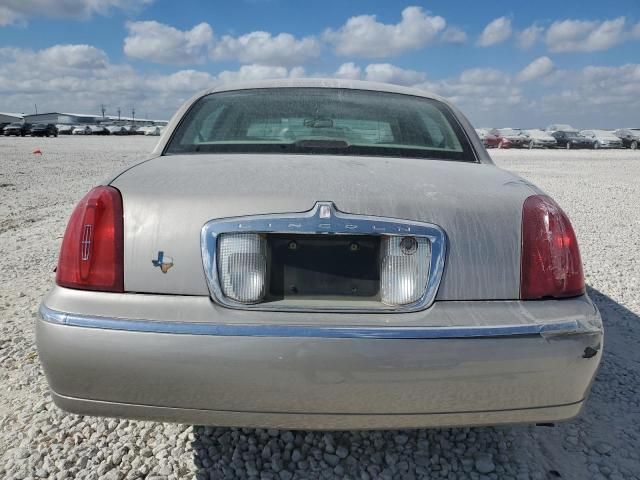 2002 Lincoln Town Car Executive