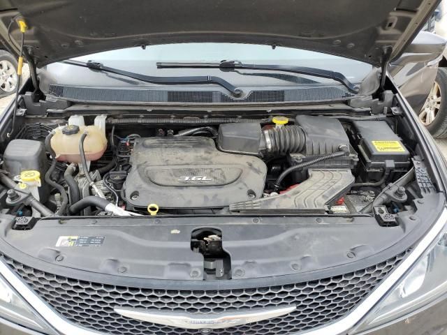 2017 Chrysler Pacifica Touring L Plus