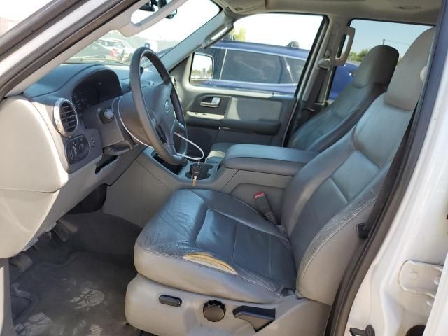 2004 Ford Expedition XLT