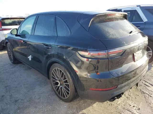 2023 Porsche Cayenne Base