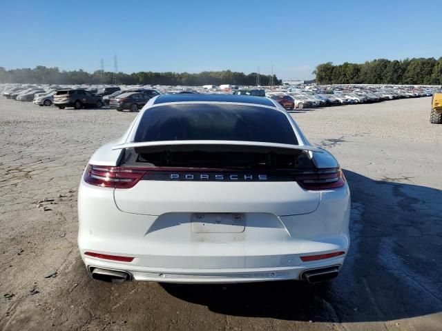 2018 Porsche Panamera 4