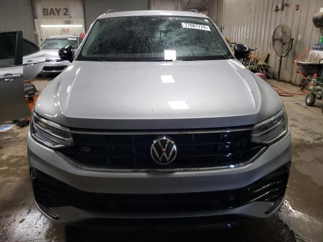 2023 Volkswagen Tiguan SE R-LINE Black