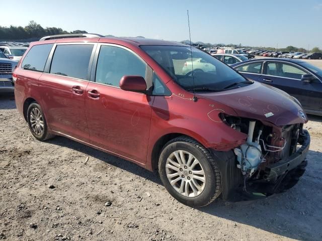 2011 Toyota Sienna XLE