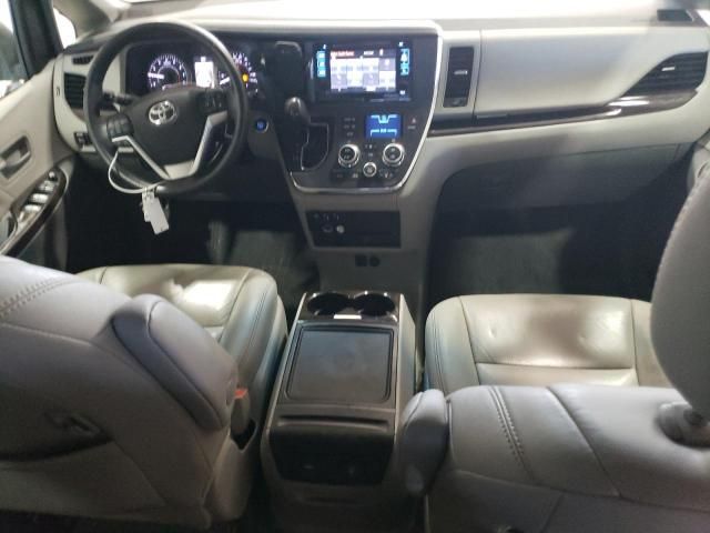 2017 Toyota Sienna XLE