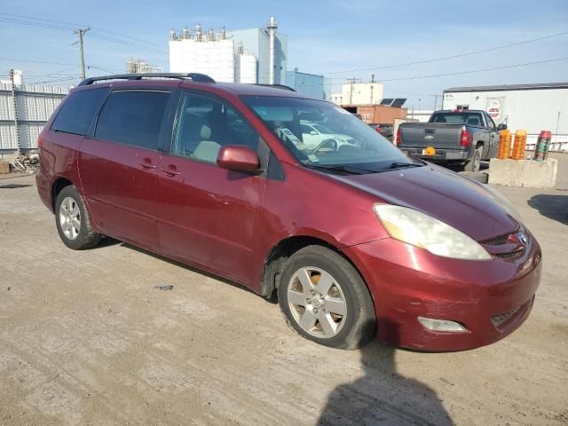 2007 Toyota Sienna XLE