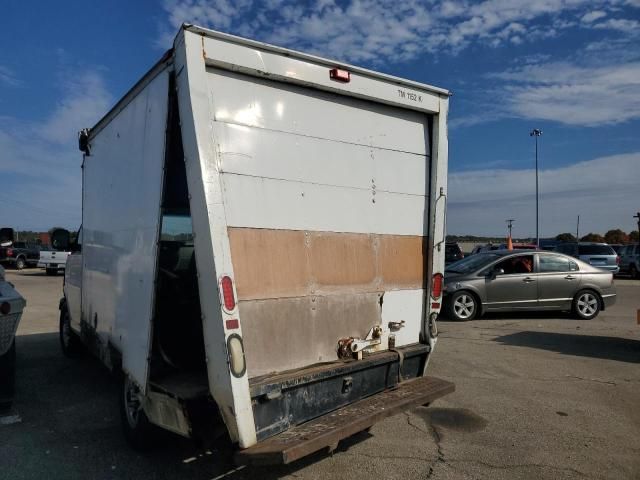 2005 GMC Savana Cutaway G3500