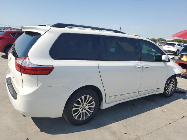 2019 Toyota Sienna XLE