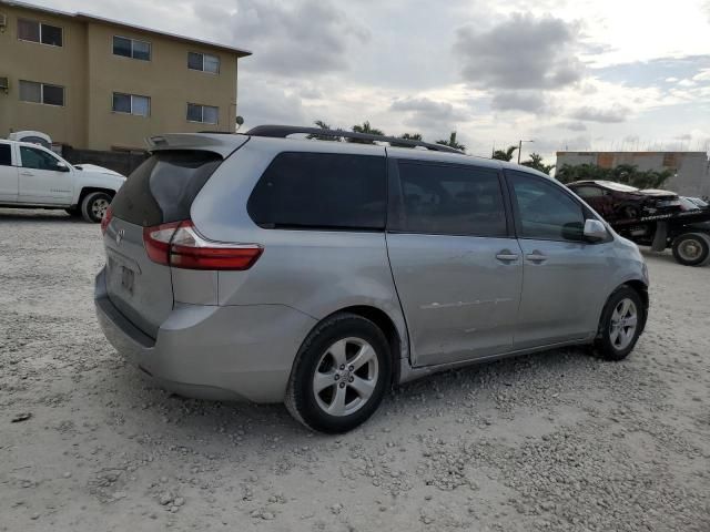 2016 Toyota Sienna LE