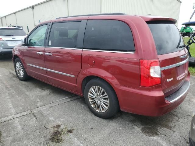 2013 Chrysler Town & Country Touring L