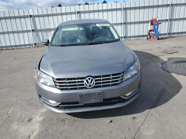 2015 Volkswagen Passat SEL