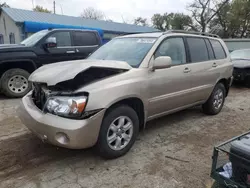 Salvage cars for sale from Copart Wichita, KS: 2005 Toyota Highlander