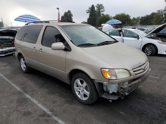 2002 Toyota Sienna LE