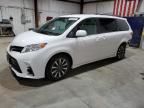 2018 Toyota Sienna LE