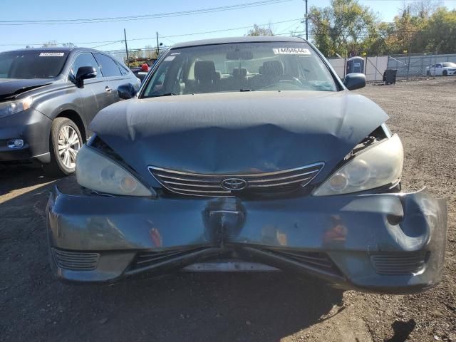 2005 Toyota Camry LE