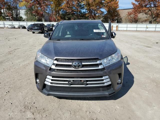 2017 Toyota Highlander SE