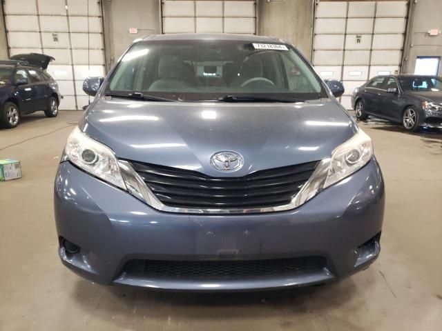 2014 Toyota Sienna LE