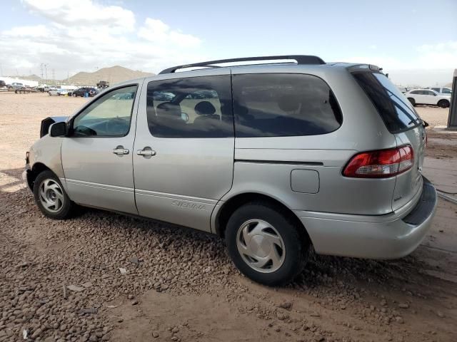 2002 Toyota Sienna LE