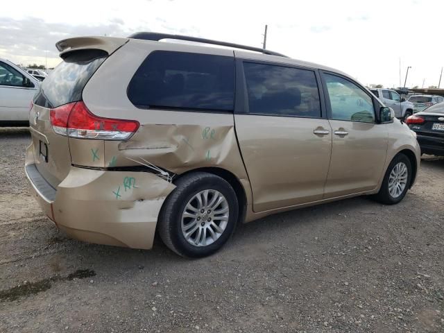 2014 Toyota Sienna XLE